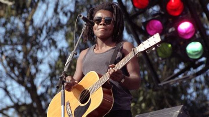 Uncovering The Truth Behind Tracy Chapman's Private Life And Marriage
