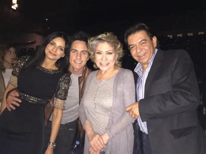 **Unraveling The Identity Of Aislinn Derbez's Mother: A Comprehensive Investigation**