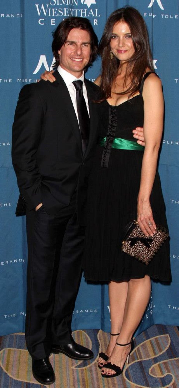 Unveiling The Height Of Hollywood Starlet: How Tall Is Katie Holmes?