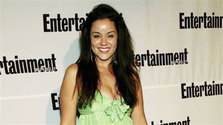 Unveiling The Secrets: Katy Mixon's Relationships Explored