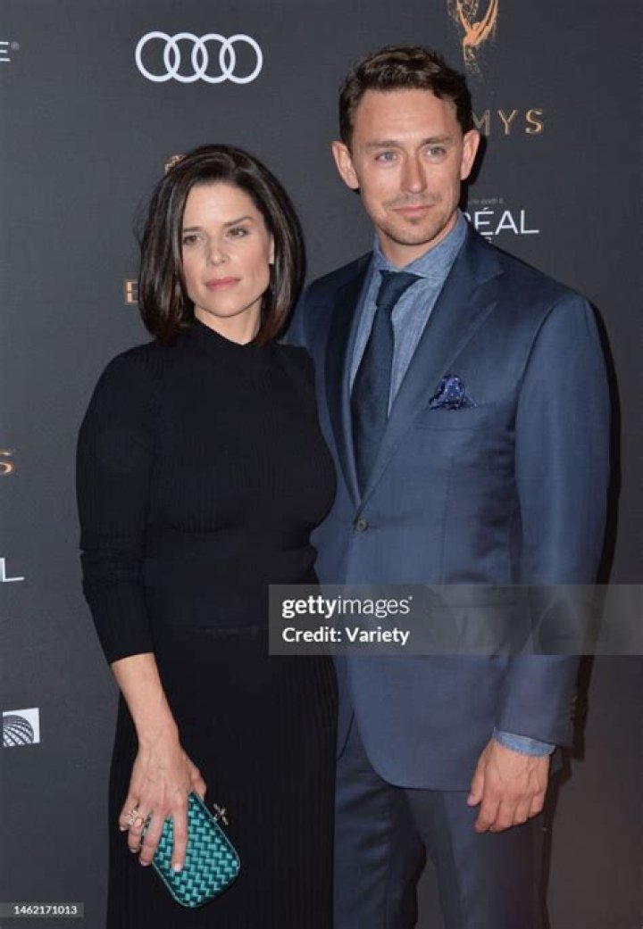 Unveiling The World Of Neve Campbell: Beyond 