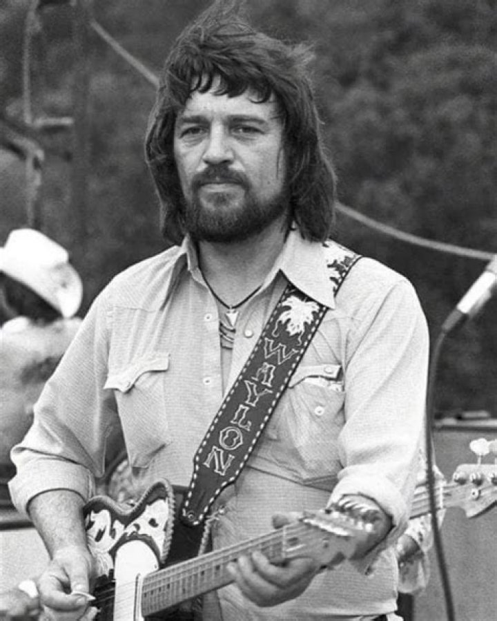 Unveiling Waylon Jennings' Height And Weight: The Untold Measurements