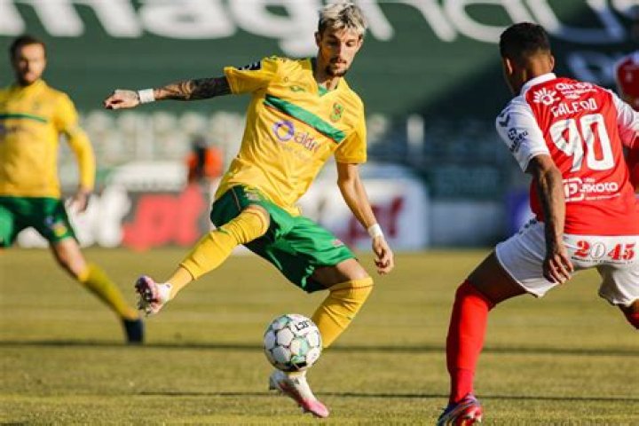 Vizela x Paços de Ferreira ao vivo agora Liga Portugal 2 Meu Super 2024/25 27.07.2024