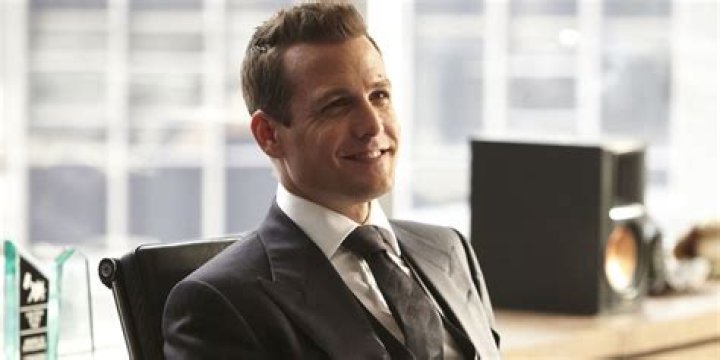 What Age Is Harvey Specter In Suits?