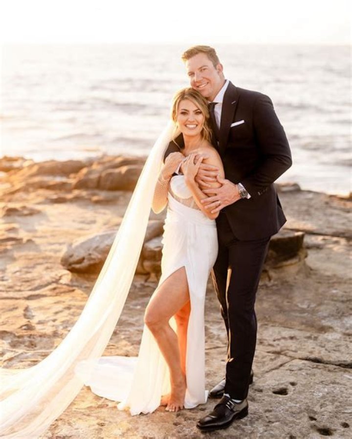 Who's Amanda Balionis' Husband? Get The Scoop!