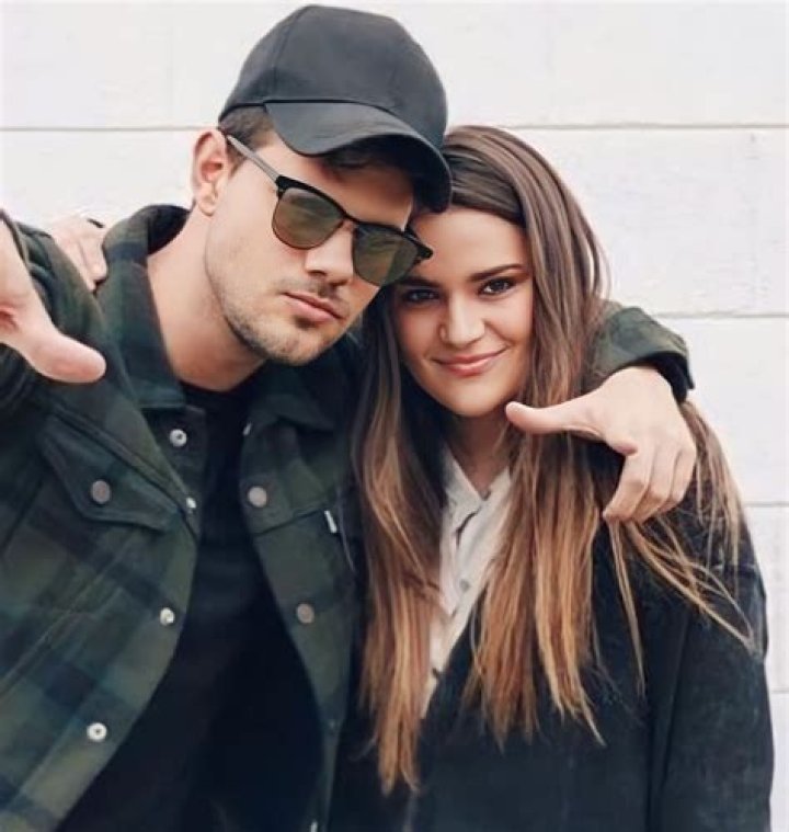 Who Is Deborah Lautner, The Mother Of Taylor Lautner?