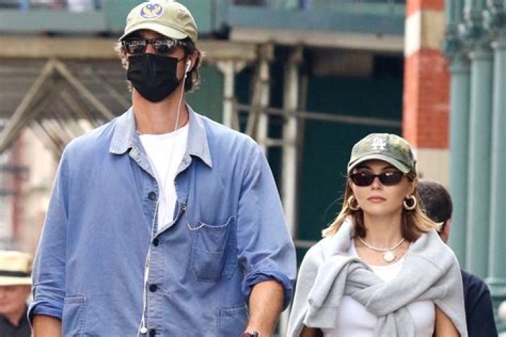 Who Is Jacob Elordi's Girlfriend: A Romantic Deep Dive