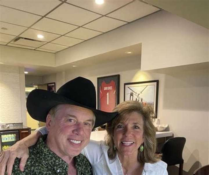 Who Is Kelly Sigler Married To?