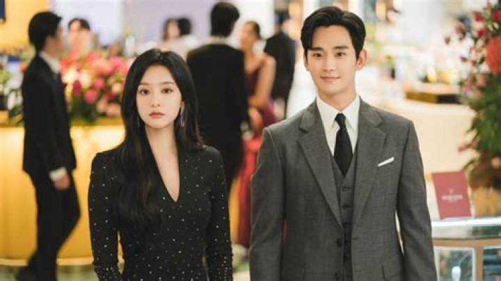 Who Is Kim Soo Hyun's Real-Life Partner? Uncovering The Truth