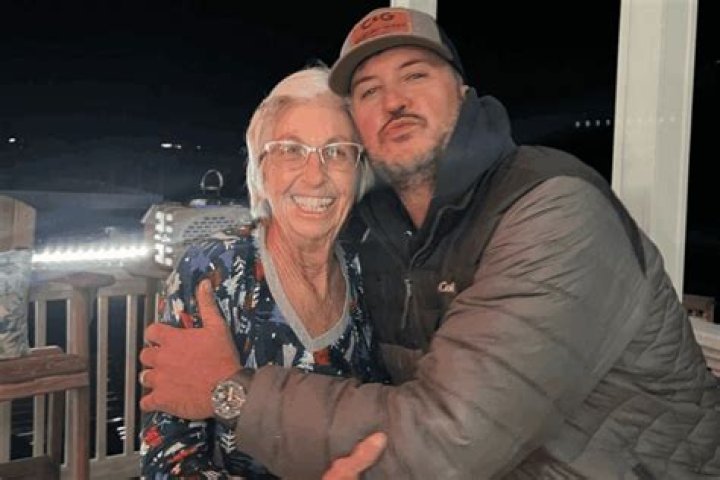 Who Is LeClaire Bryan's Husband?