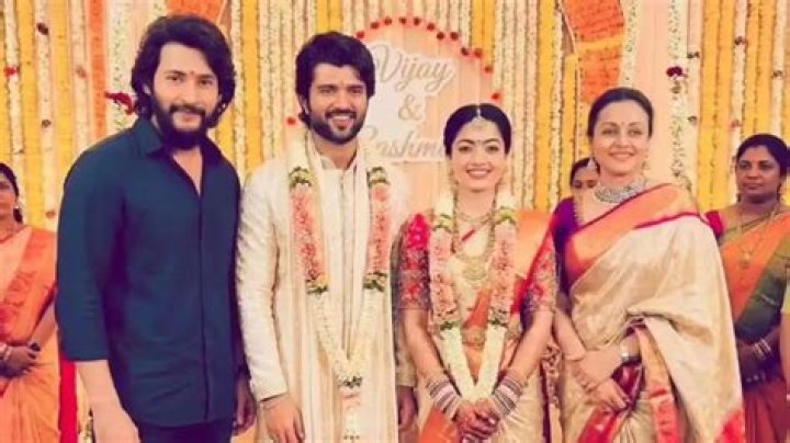 Who Is Vijay Sethupathi Married To? | Spouse And Wedding Details
