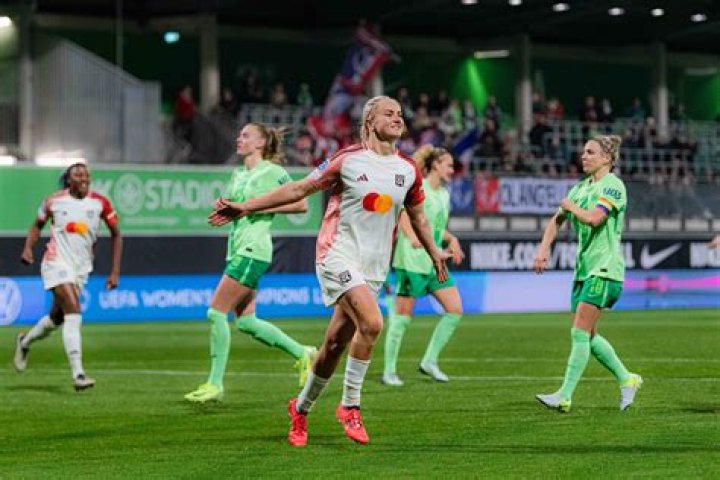 Wolfsburg gegen LOSC im internet Der VfL Wolfsburg gegen Lille: Gerhardt erinnert sich an 24/07/2024 Live-HD