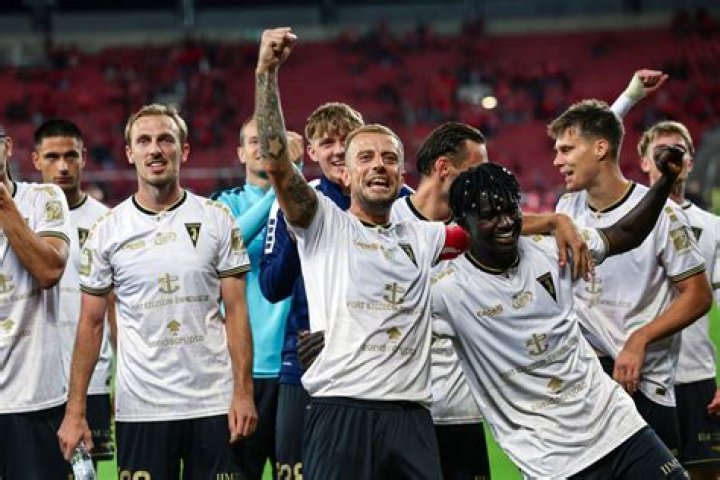 Zagłębie Lubin Pogoń Szczecin na żywo Zagłębie Lubin – Pogoń Szczecin. Typy, kursy, zapowiedź 28 lipca 2024 Telewizja sportowa